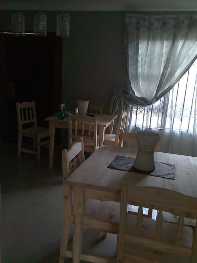 Tlelakufuma Guest House Johannesburg Exterior photo